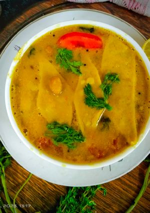 દાળ ઢોકળી (Dal Dhokli Recipe In Gujarati) રેસીપી મુખ્ય ફોટો