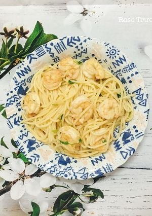 A picture of Spaghetti with Shrimp in Garlic Butter Sauce.
