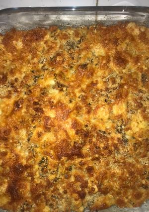 A picture of Macaroni and beef cheese bake.