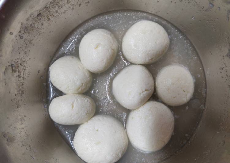 Steps to Prepare Delicious Sweet and spongy rasgulla