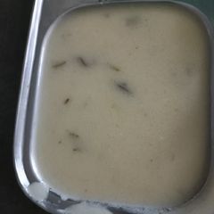 A picture of White kadhi.