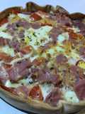 Tarta de jamón, queso, tomate y huevo
