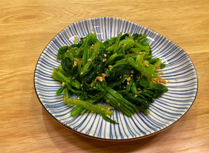 日式涼拌菠菜 的食譜成品照片