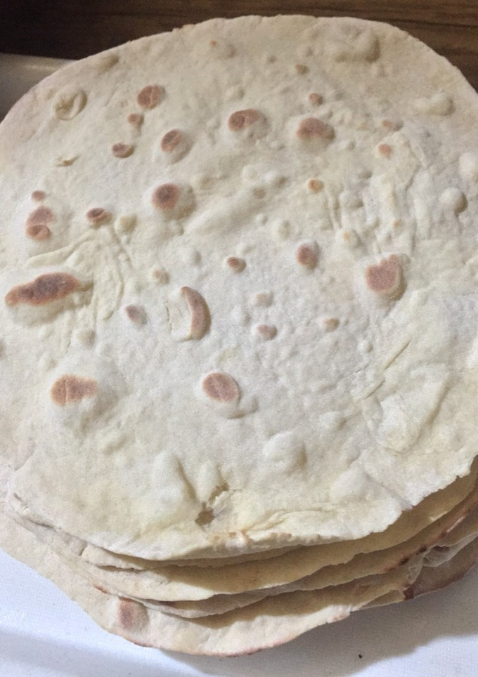 A picture of Shawarma bread.