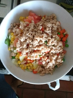 Una foto de #3 Ensalada mixta con carne de soya