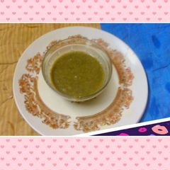 A picture of Dhania Nimbu Chutney.