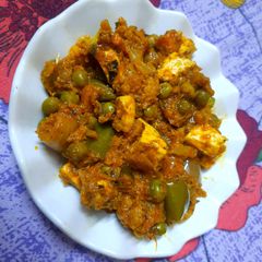 A picture of Veg kolapuri.