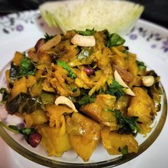 A picture of Mint cabbage ghonta.