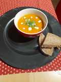 More soup: parsnip and tomato soup (vegan)