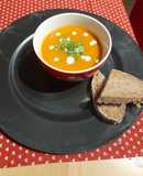 More soup: parsnip and tomato soup (vegan)