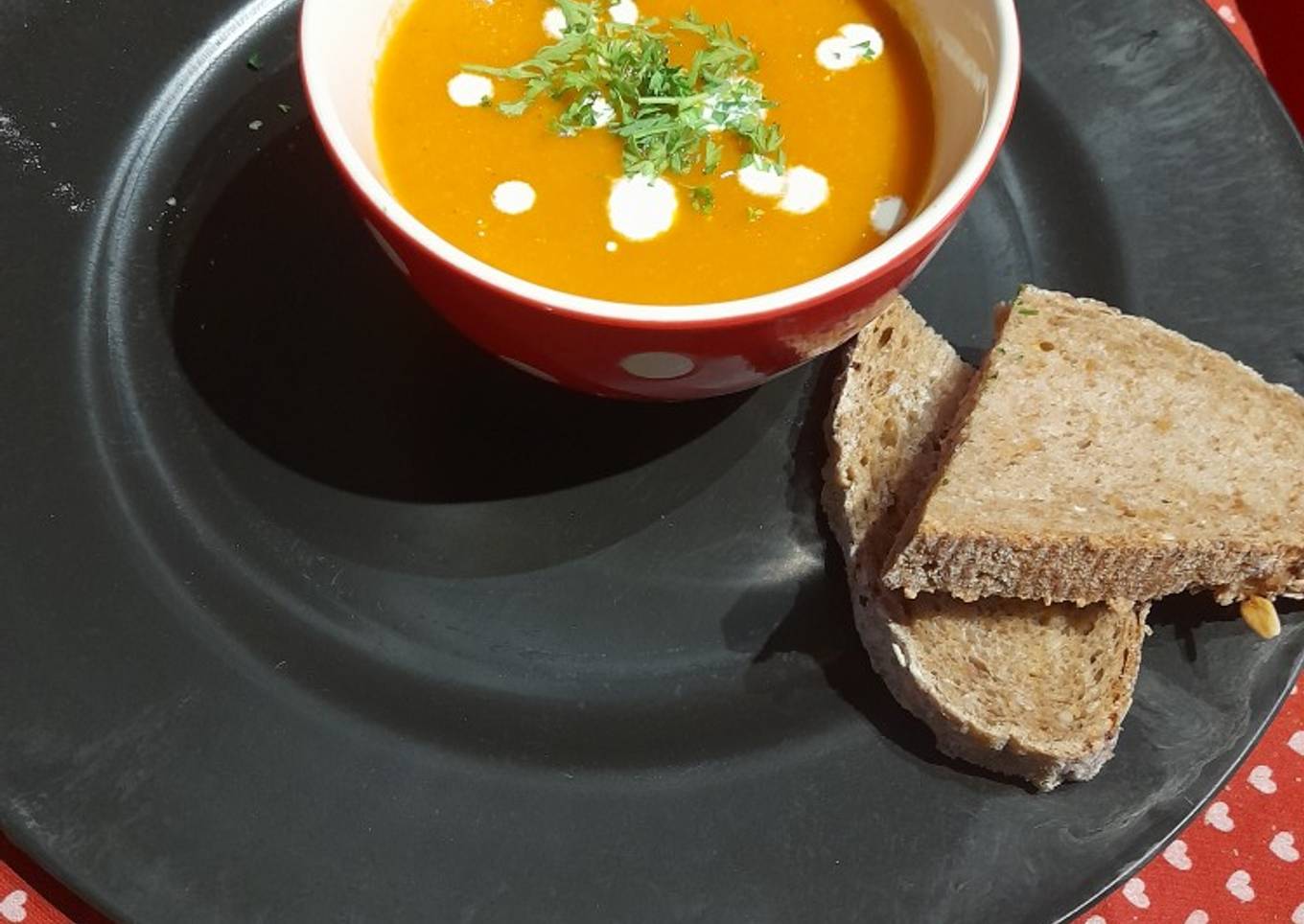 More soup: parsnip and tomato soup (vegan)