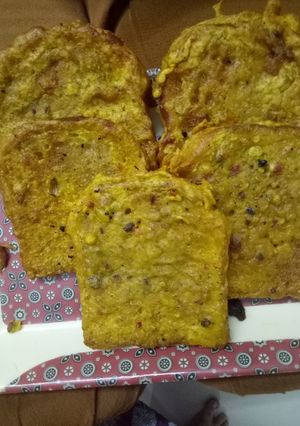 A picture of Bread pakora.