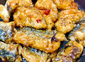 Hình của món Cá Saba Rim Mắm Tỏi Ớt.