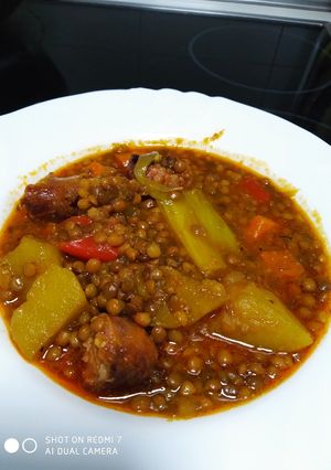 Una foto de Lentejas estofadas con chorizo y pimiento😋