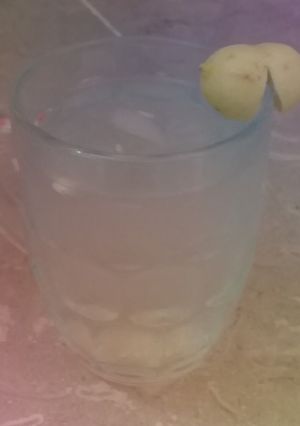 A picture of Lemon juice.