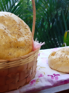 Una foto de Bollos rellenos de queso crema, jamón y tocino