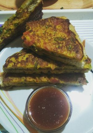 A picture of Besan masala toast.