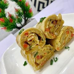 Classic Crepe Egg roll A picture of Classic Crepe Egg roll.