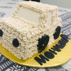 A picture of Car cake.