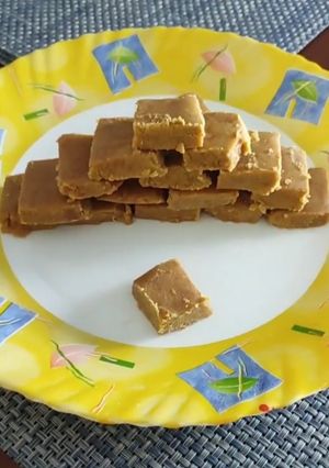 A picture of Sattu cake.