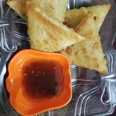Chicken and vegetables samosa ♥️ A picture of Chicken and vegetables samosa ♥️.