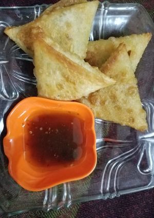 A picture of Chicken and vegetables samosa ♥️.