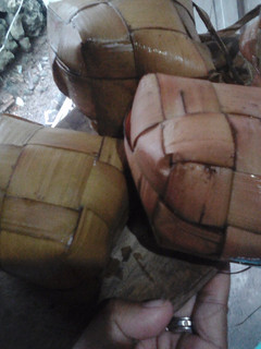 Foto resep 7) Ketupat Lebaran Panci Biasa