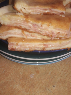 Una foto de Torta de jamón y queso, masa licuada