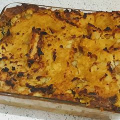 A picture of Cheesy leek and potato pie (vegan).