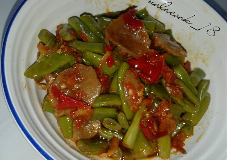 Buncis bakso tumis pedas