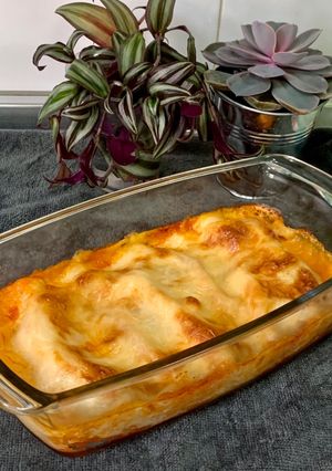 Una foto de Canelones de jamón serrano