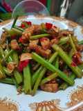 Tumis batang daun bawang