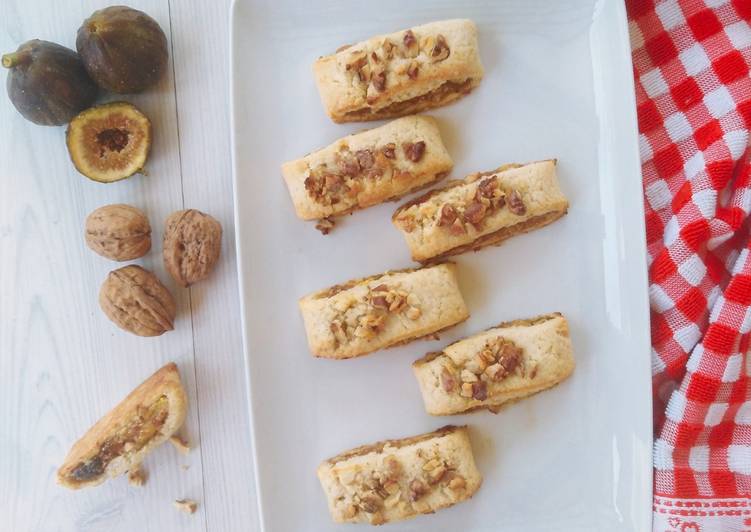 Biscotti di frolla noci e fichi