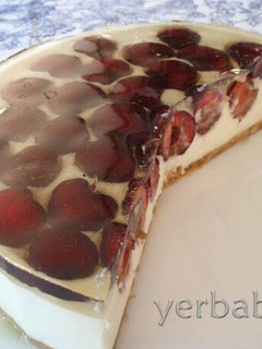 Una foto de Tarta de cerezas sin horno
