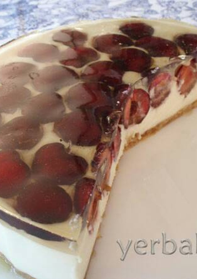 Una foto de Tarta de cerezas sin horno
