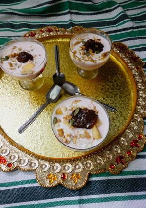 A picture of Strawberry fruit custard with dates flavour.