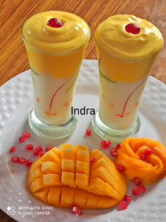 मैंगो डालगोना मिल्क शेक (Mango dalgona milk shake recipe in hindi) रेसिपी मुख्य फोटो
