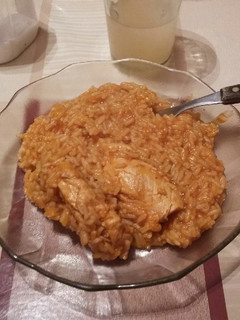 Una foto de Guiso de arroz con pollo