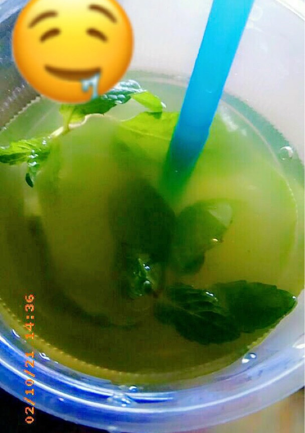 A picture of Mint and cucumber lemonade.