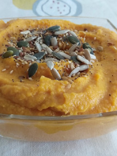 Una foto de Hummus de calabaza