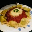 Raviolis rellenos de pollo, espinaca y queso Philadelphia