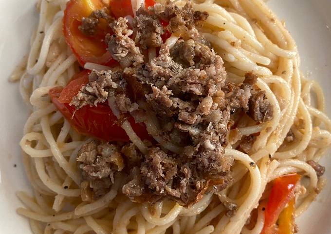 Step-by-Step Guide to Prepare Favorite Garlic Longganisa Tomato Pasta