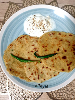 फलाहारी चावल के आटे का पराठा (falahari chawal ke atte ka paratha recipe in Hindi) रेसिपी मुख्य फोटो