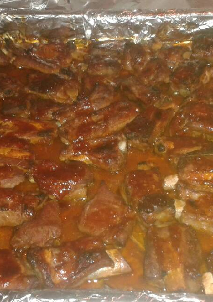 Una foto de Costillas al horno con salsa barbacoa