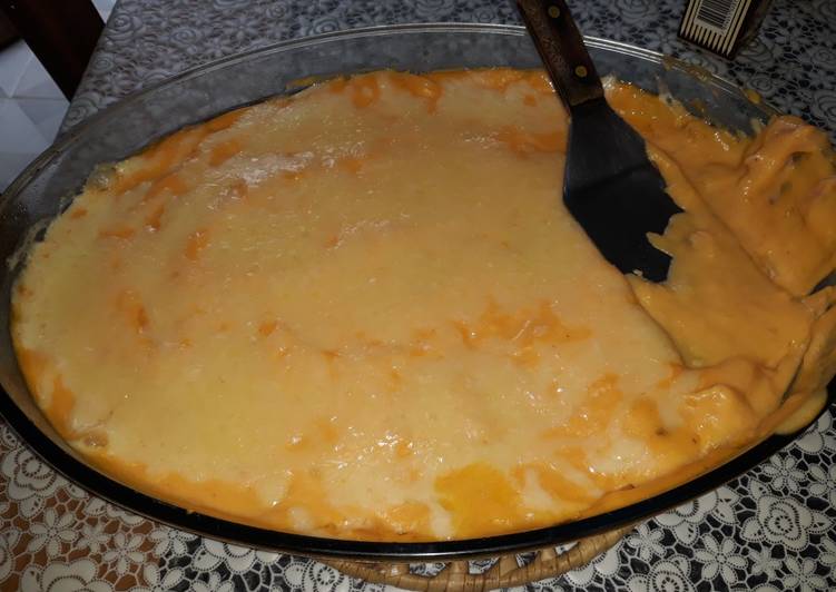 Escondidinho de frango com purê de batata e cenoura - Tudogosreceitas