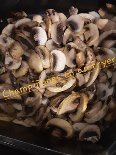 Una foto de Champiñones 🍄🍄 en airfryer