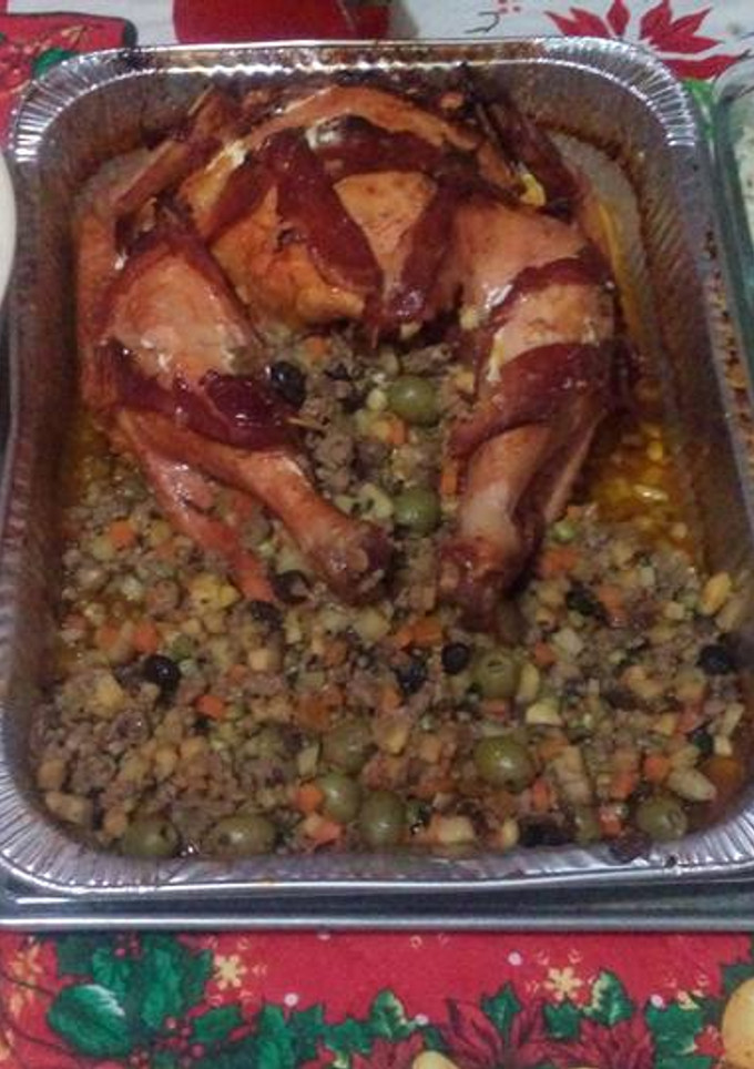 Una foto de Pavo navideño relleno
