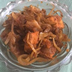 A picture of Fried onion paneer.