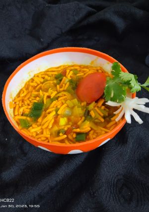 લીલી ડુંગળી સેવ નું શાક (Lili Dungri Sev Shak Recipe In Gujarati) રેસીપી મુખ્ય ફોટો