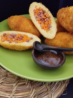 Una foto de Bombitas de garbanzos rellenas